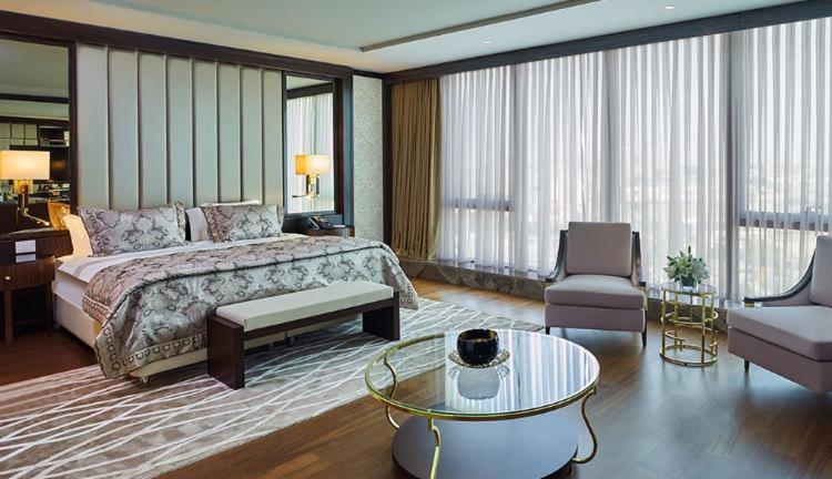 Elite World Grand Istanbul Basin Ekspres Hotel Exterior photo A bedroom at the hotel