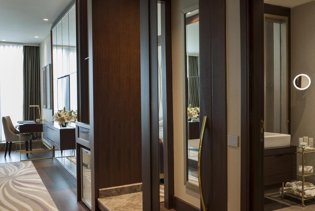 Elite World Grand Istanbul Basin Ekspres Hotel Exterior photo A room at the hotel